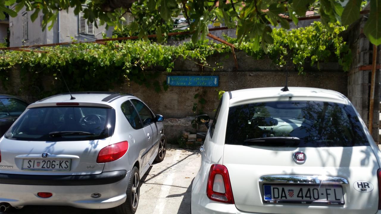 Studio Toma With Private Parking Place Šibenik Exterior foto
